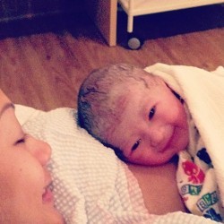 Indah Kalalo Dikaruniai Bayi Perempuan