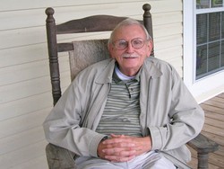 Ice Cream Man Ini Sudah 50 Tahun Mengabdi Pada Anak Cacat