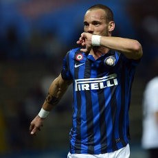 Sheringham: MU Bakal Kejar Sneijder Lagi