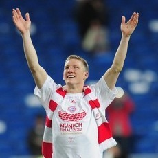 Schweinsteiger Berharap Mourinho Latih Bayern