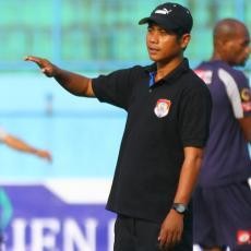 Arema ISL Ganti Pelatih