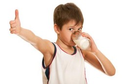 Banyak Minum Yogurt Bisa Memperbesar Ukuran Testis?