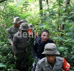  Menyusuri Jalur Evakuasi Gunung Salak yang Angker Itu