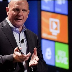CEO Microsoft: Tunggu Kehebatan Windows 8!