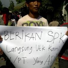 Tuntut Diperkerjakan, Warga Bojonegoro Demo Mobil Cepu Ltd