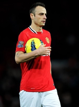 Berbatov Ingin Lanjutkan Karier di Luar Inggris