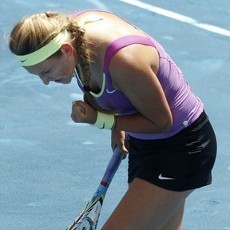 Lewati Li Na, Azarenka Pijak Semifinal