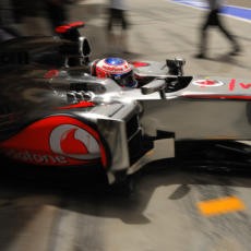 Button Meningkat, Vettel Tetap Kedua