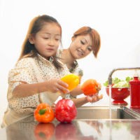 Anak Perempuan Lebih Gampang Sakit Karena Terlalu Bersih