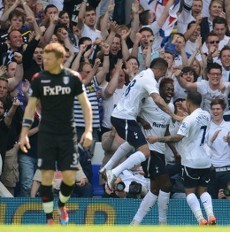 Spurs Menang, Newcastle Kalah