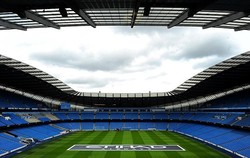 Berkunjung ke Kandang Sang Juara, Manchester City