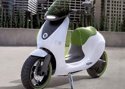 Skuter Listrik smart eScooter Diproduksi 2014