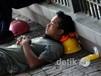 Ketika Buruh Beristirahat