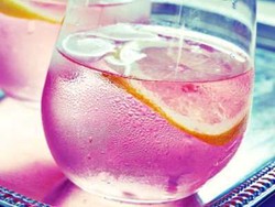 Siapakah Pencipta Pink Lemonade?