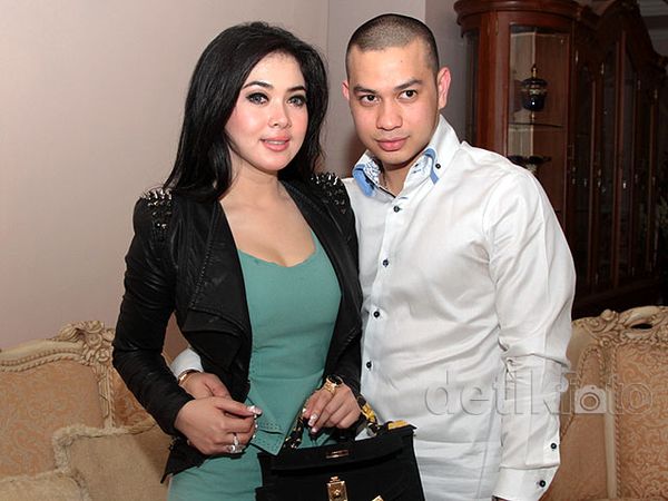 Ini Dia Foto Kemesraan Syahrini dan Bubu