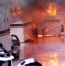 Garasi Tim Williams Terbakar, Tujuh Orang Dilarikan ke RS