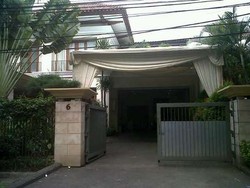 JK Ultah ke-70, Ical Ucapkan Via Telepon