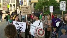 Tuntut Dana Perang Dikurangi, Dana Miskin Ditambah