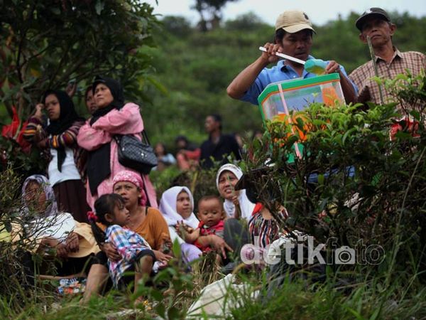 Evakuasi Sukhoi Jadi Wisata Dadakan