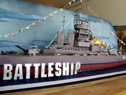 Kapal dari Film Battleship Disulap jadi Cake
