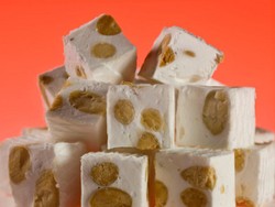 Krenyes Wangi Turron Si Nougat Spanyol