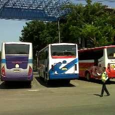 Diancam Izin Trayek Dicabut, Bus Lintas Utara Nekat Masuk Purabaya