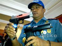 Bea Cukai Gagalkan Penyelundupan Pistol