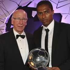 Antonio Valencia Pemain Terbaik MU 2011/12