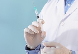 Suntikan Tak akan Terasa Sakit Jika Tak Lihat Jarumnya