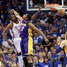 Thunder Hajar Lakers di Game Pertama