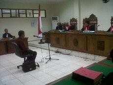 Mantan Bupati Batang Bambang Bintoro Didakwa Korupsi Asuransi