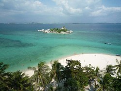 Menghabiskan Waktu dengan Syahdu di Pulau Lengkuas