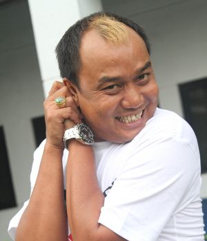 Imutnya Azis Gagap