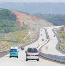 Long Weekend, Tiga Mobil Derek Siaga di Tol Cipularang