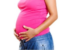 Selebritas yang Sukses Kempeskan Perut Buncit Pasca Melahirkan