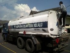 Jual BBM Bersubsidi ke Industri, Truk Tangki Ditangkap di Semarang
