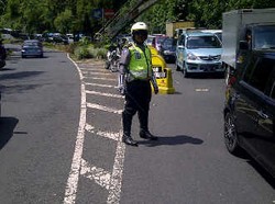 Diberlakukan Dua Arah, Jakarta-Puncak Macet Mulai KM 43