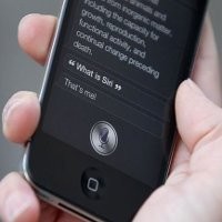 Nokia: Apple Bungkam Siri Agar Tak Keceplosan 