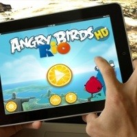 Bos Tak Suka Karyawan Main Angry Birds 