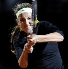 Azarenka Melenggang, Serena Kerja Keras