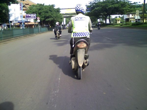 Gaya Aparat Berkendara