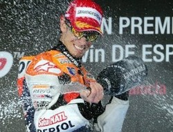 Stoner Pensiun dari MotoGP