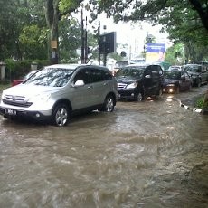 Long Weekend, Wisatawan Diimbau Waspada Jalan Rawan Banjir