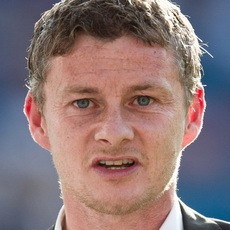 Cari Manajer Baru, Villa Dekati Solskjaer