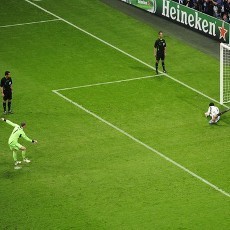 Neuer Ambil Penalti karena Pemain Lain Kurang Pede