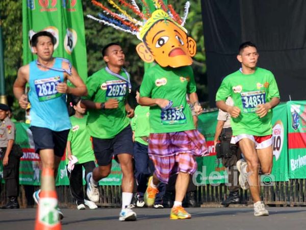 Kostum Unik Pelari JI10K