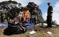 Keluarga Hanya Diberi Waktu 10 Menit Lihat Jenazah Korban Sukhoi