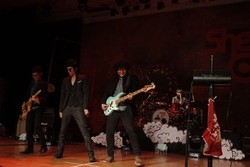 Dari Konser 16th Anniversary Sheila on 7 di Yogyakarta