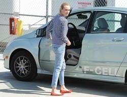 Diane Kruger Kencan dengan Mobil Hidrogen