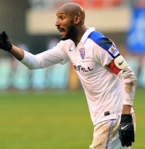 Anelka Keluhkan Shanghai Shenhua